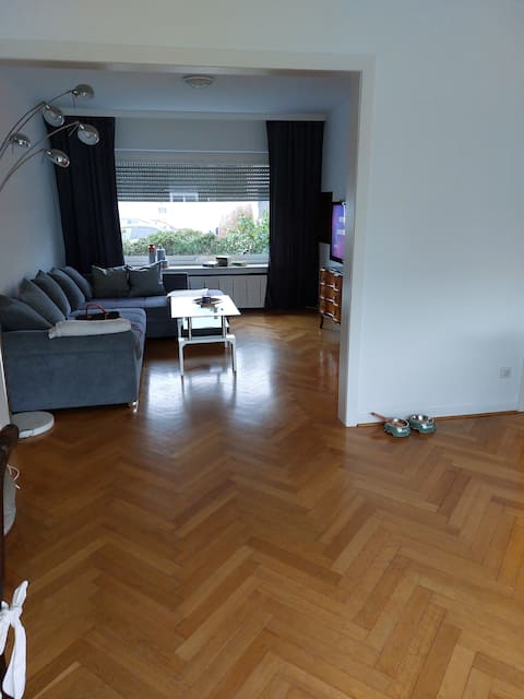 Erfolgreiche Airbnb-Immobilie: Apartment, terrace, large garden! in Bielefeld