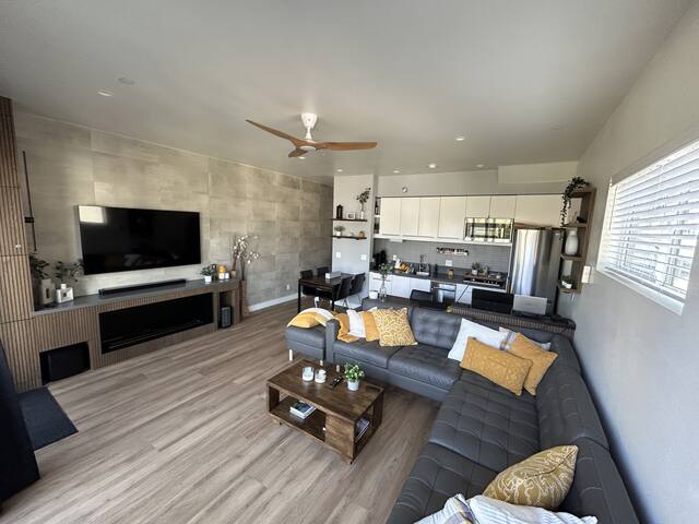 Modern Beach House gallery image 4