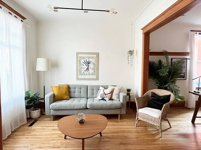 Plain pied dans Villeray avec stationnement privé gallery image 2