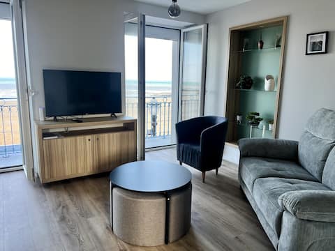 Top performing Airbnb: La Tourelle – Balcony with sea view and south-facing terrace in Saint Aubin Sur Mer
