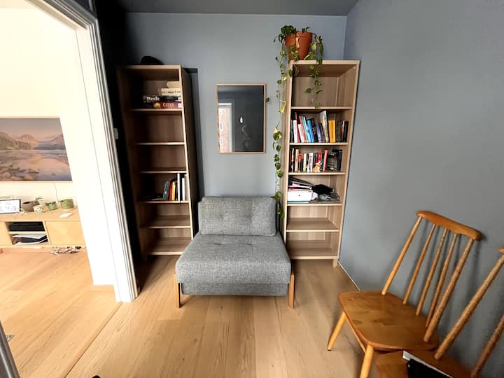 Karrige që mund të shndërrohet në krevat, 90 cm.