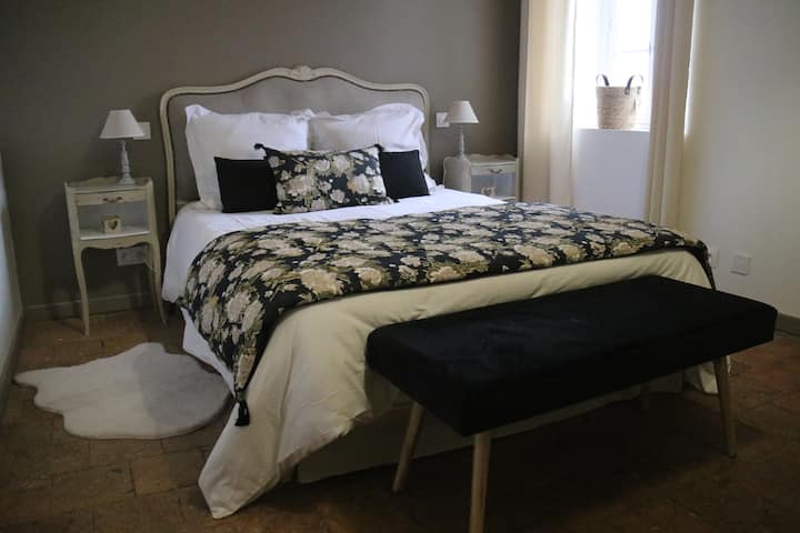 غرفة نوم 2 بيرس
1 سرير 140x190