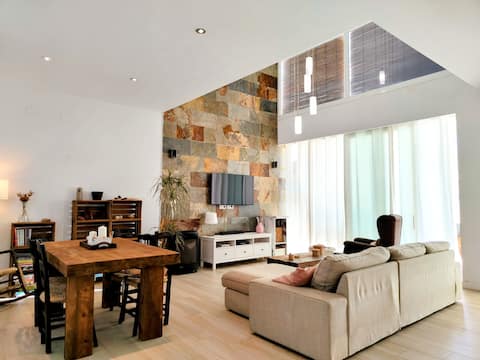 Propiedad de Airbnb exitosa: Casa Praillo - Modern Rural Villa in Zamoranos en Priego De Córdoba