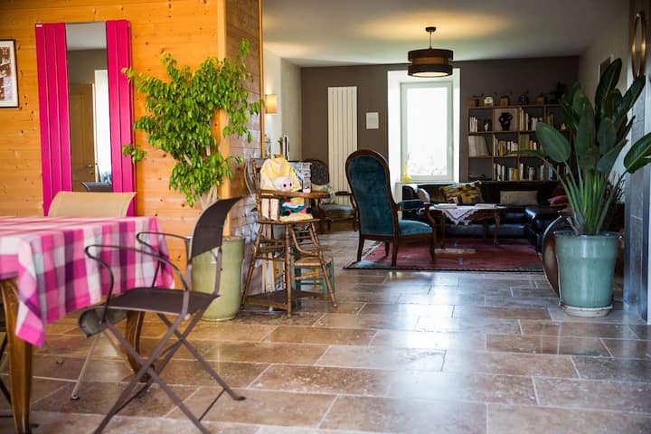 Grande Maison Ardéchoise - 12 Pers - 4ch -Jardin - Villeneuve-de-Berg