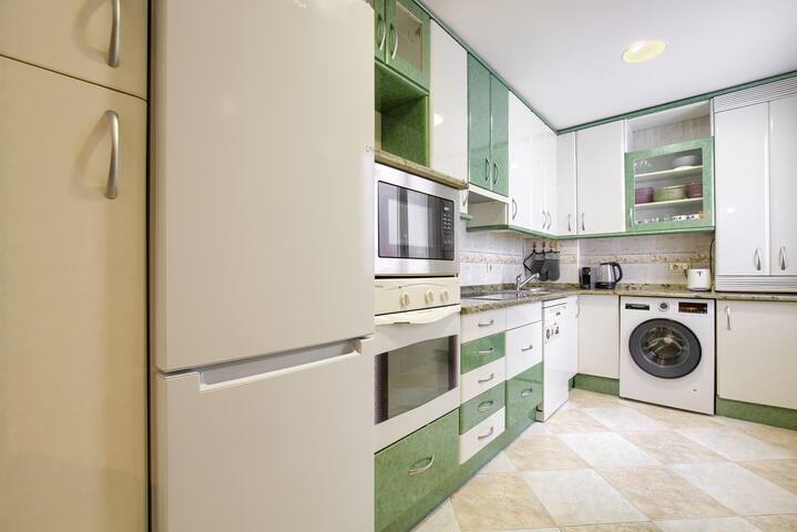 120m² 3 Bedroom, 4 Balcony gem, 10Gigabit wifi gallery image 5