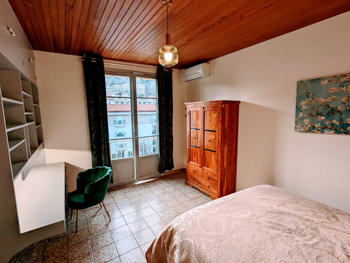 საძინებელი 1