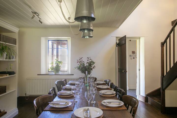 Historic Sandstone Ross Farmhouse. gallery image 4