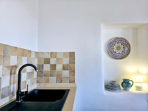 Top Airbnb: La Giara- A charming seaview retreat + big terrace a Lipari