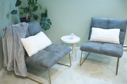 Popular Airbnb listing: Ocean Peek Garden Suite in Strathcona