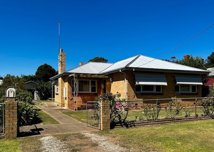 Blue Wren Home 3 Beds Houses For Rent In Newstead Victoria blue-wren-home-3-beds-houses-for-rent-in-newstead-victoria