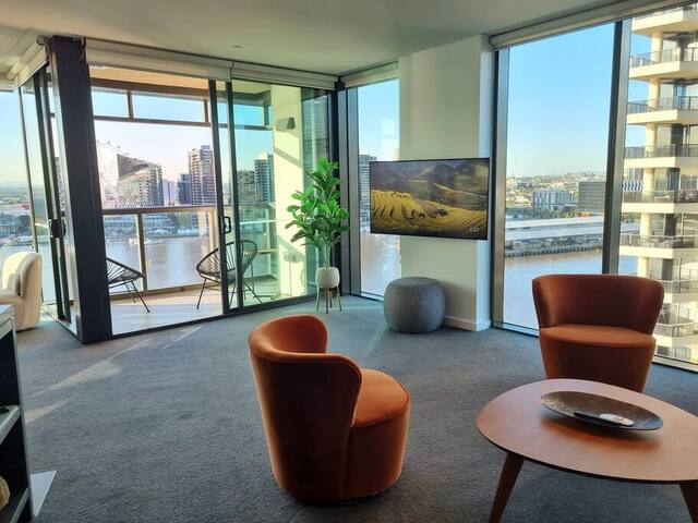 Luxe Waterfront.Melbourne gallery image 5