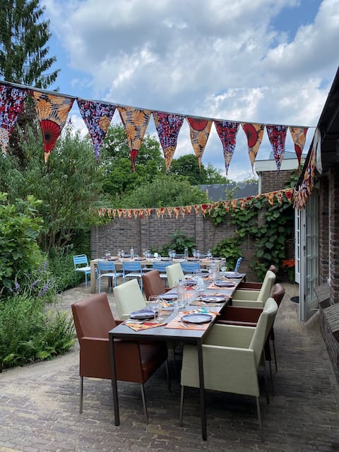 Scenic family house near AMS/NP