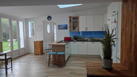 Spacious house 50 m from the beach