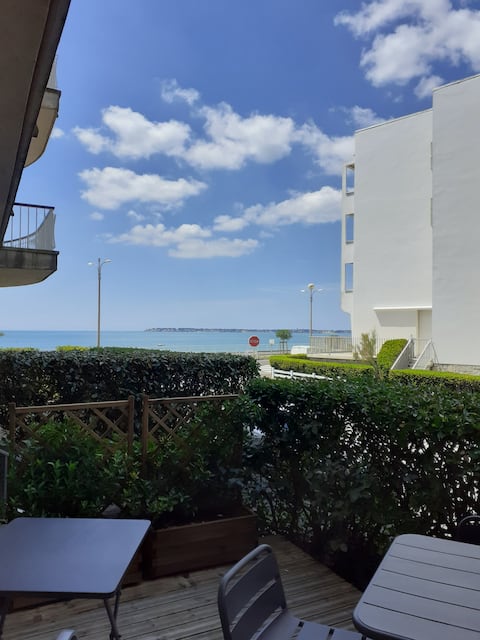 Top Airbnb: Marin Apartment with Sea View in La Baule Escoublac