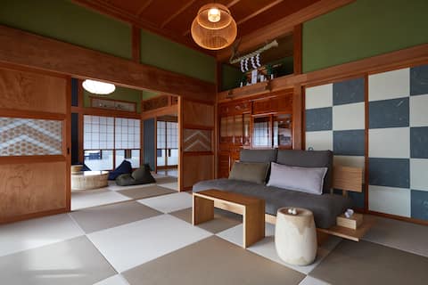 30 mins from Narita Air port. Private Sauna