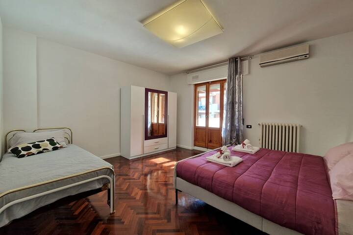 Tercer dormitorio triple, esto tiene la ventaja de tener el baño adyacente a la habitación.