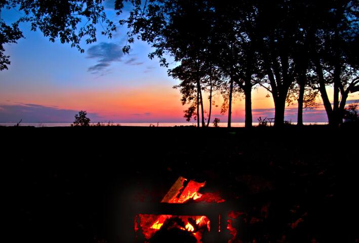 2 Cabins | Beachfront | Dock | Sleep 17 | Reunions gallery image 4