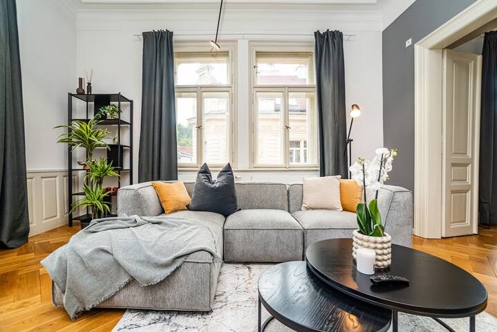 Luxurious 3bed very spacious apt in the best area