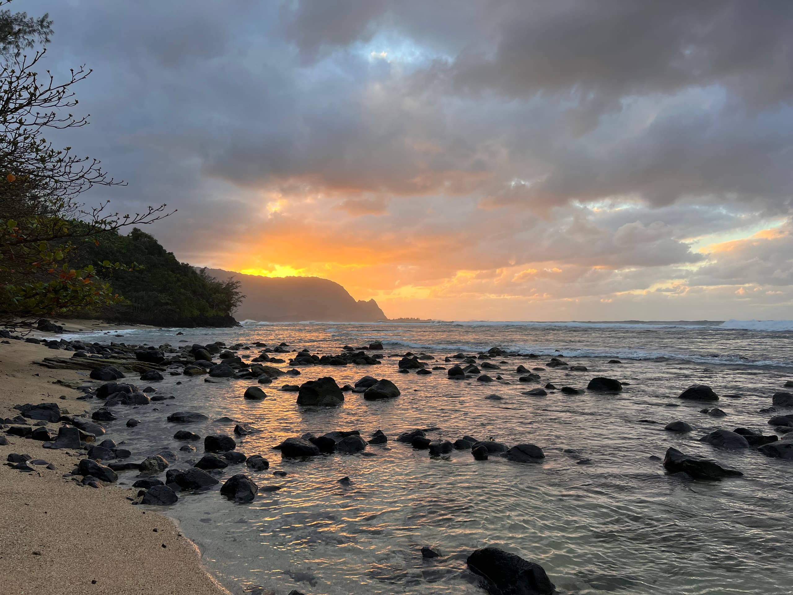 Home in Princeville · ★4.91 · 3 bedrooms · 3 beds · 2.5 baths - Image 37