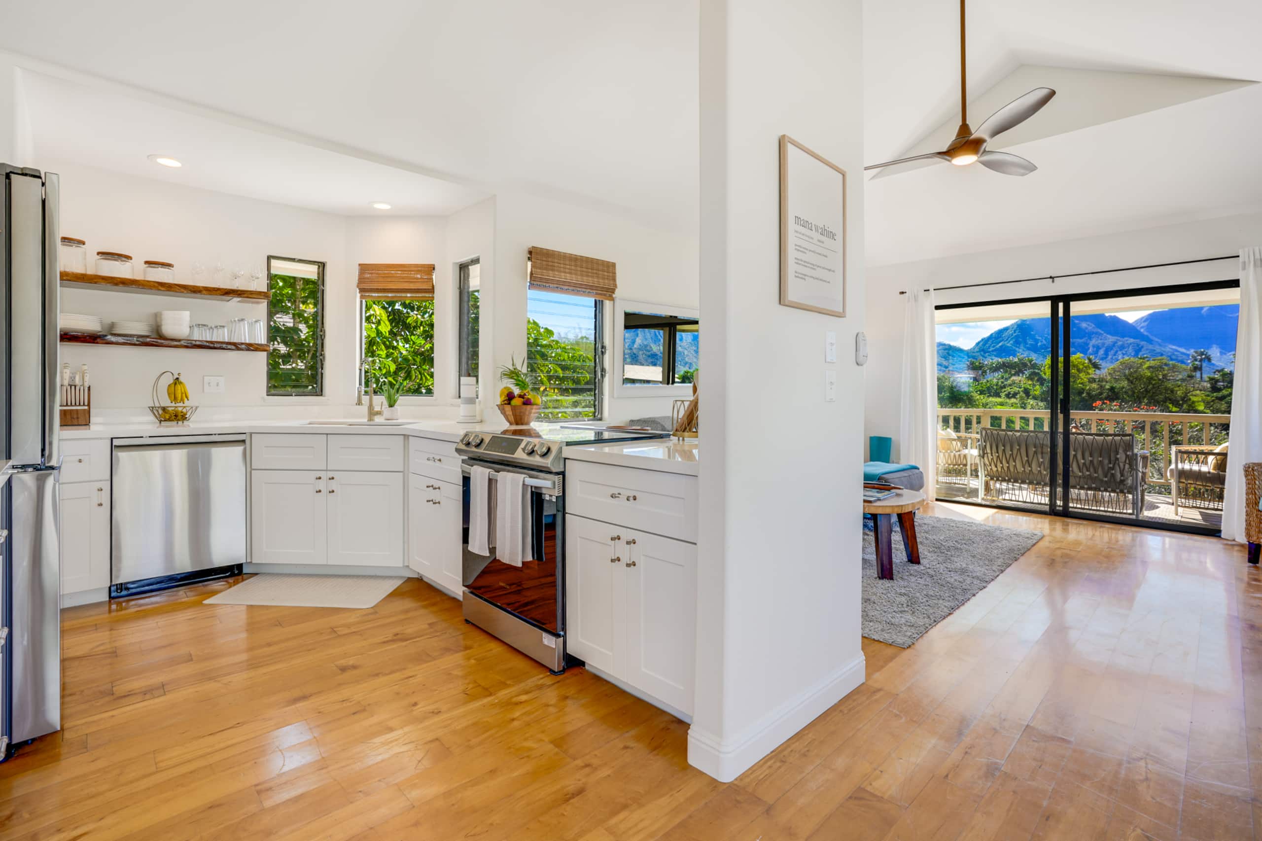 Home in Princeville · ★4.91 · 3 bedrooms · 3 beds · 2.5 baths - Image 9