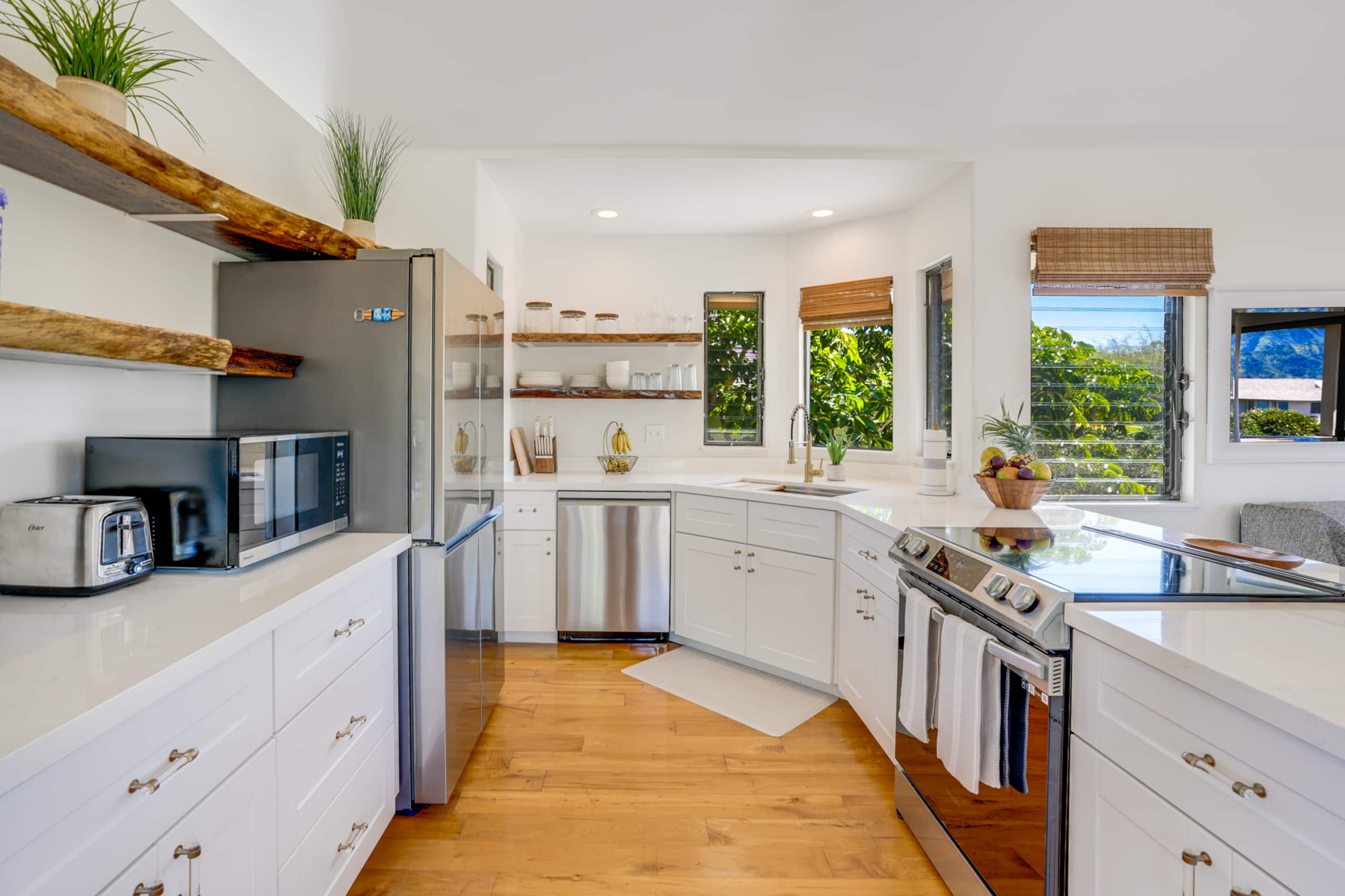 Home in Princeville · ★4.91 · 3 bedrooms · 3 beds · 2.5 baths - Image 8