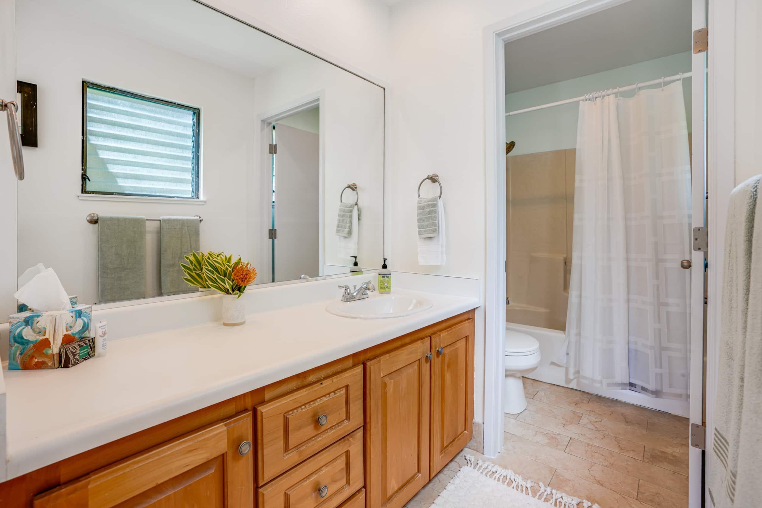 Home in Princeville · ★4.91 · 3 bedrooms · 3 beds · 2.5 baths - Image 21