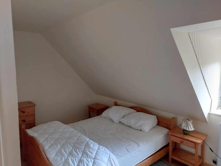 2nd floor: Bedroom #4
1 double bed (140 x 190)