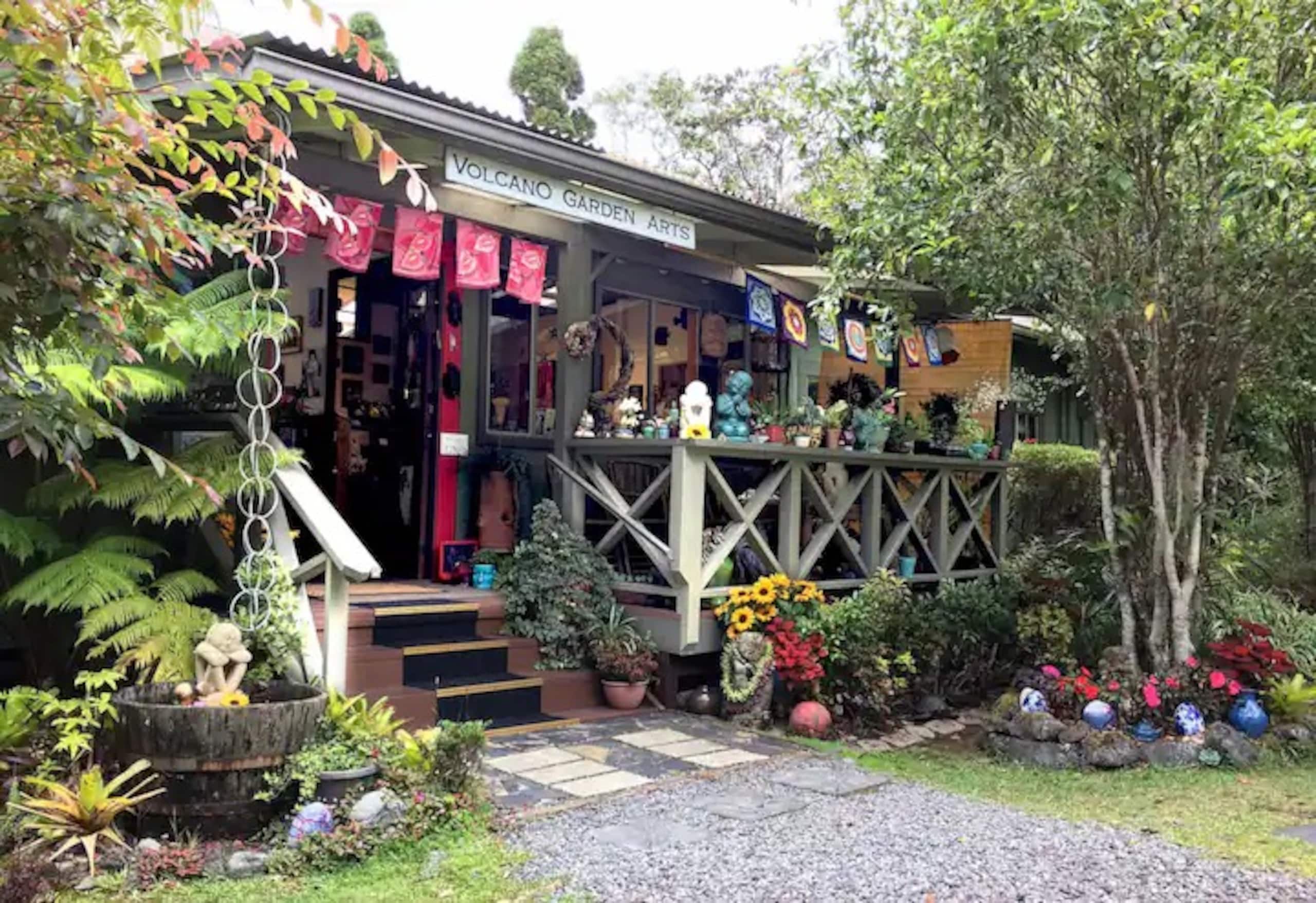 Home in Volcano · ★4.89 · 1 bedroom · 1 bed · 1 bath - Image 51