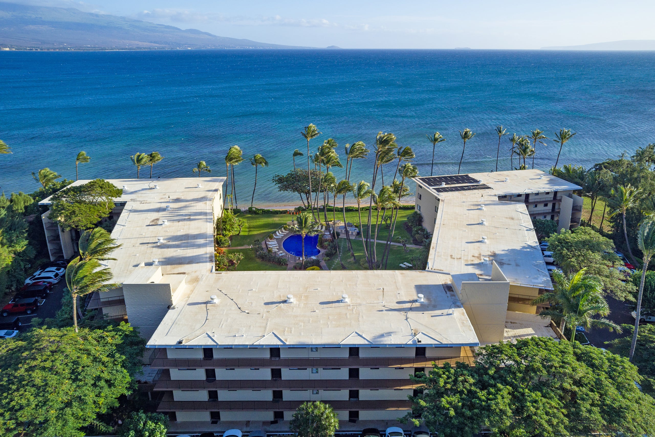 Condo in Wailuku · ★4.89 · 2 bedrooms · 3 beds · 2 shared baths - Image 3