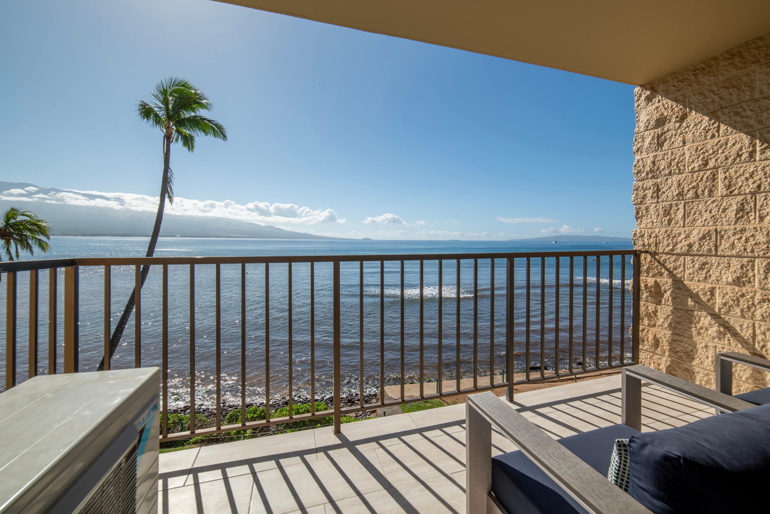 Condo in Wailuku · ★4.89 · 2 bedrooms · 3 beds · 2 shared baths - Image 2