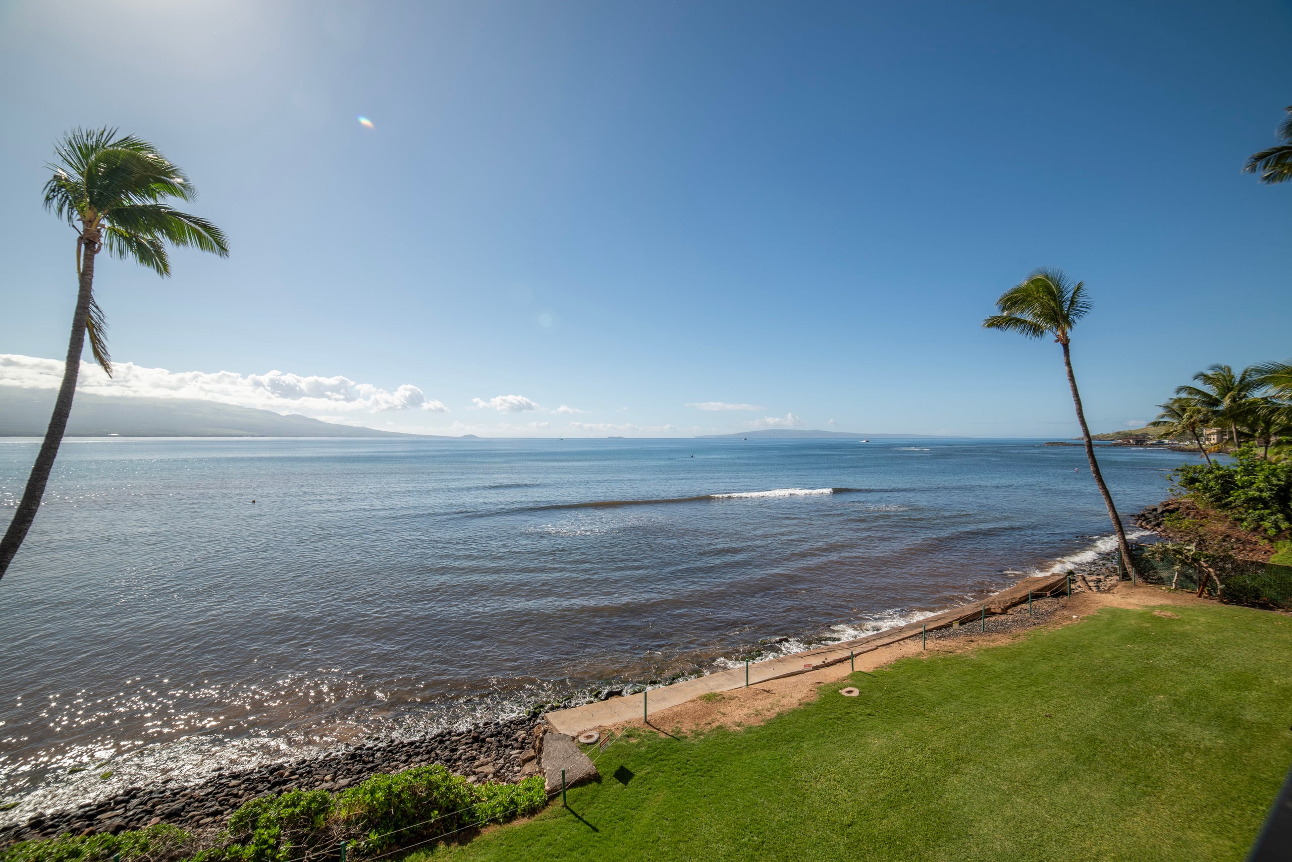 Condo in Wailuku · ★4.89 · 2 bedrooms · 3 beds · 2 shared baths - Image 33