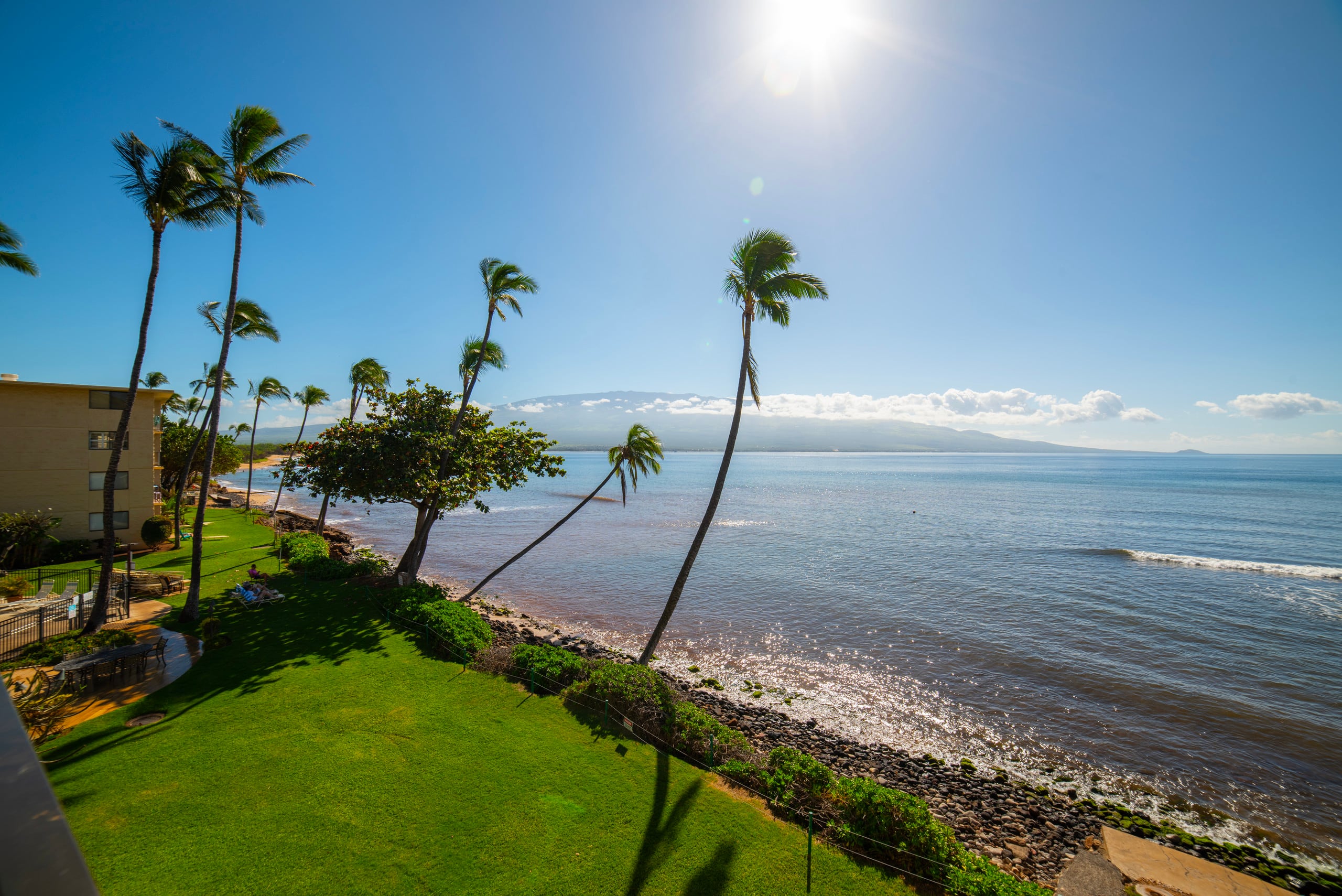 Condo in Wailuku · ★4.89 · 2 bedrooms · 3 beds · 2 shared baths - Image 32