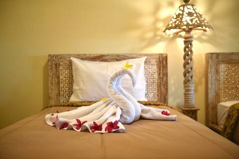 Group Fiesta! 3BR Twin Beds in Karangasem