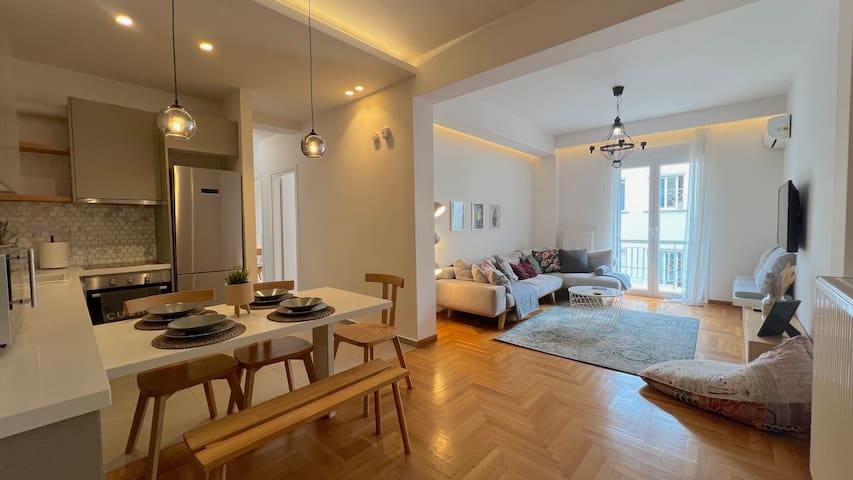 Pirgotelous Spacious 3bdr apt in Pangrati