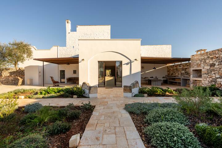 Casa Terralta Masseria with swimming pool Ostuni gallery image 3