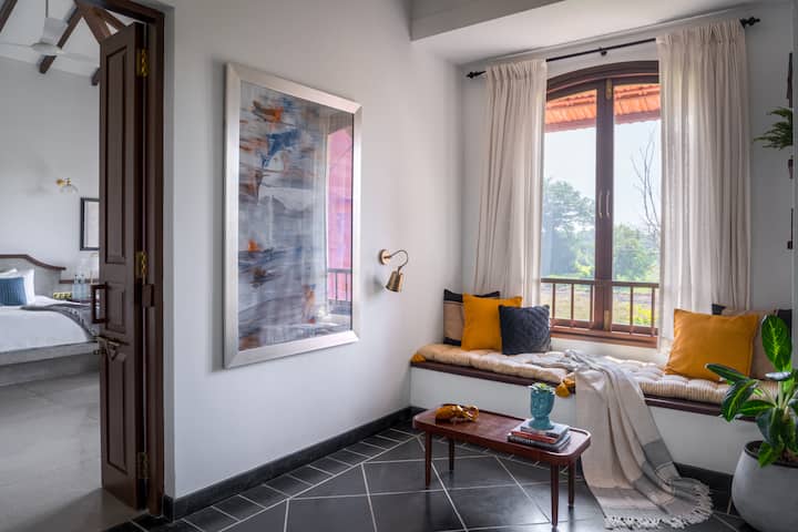 Living room image 4