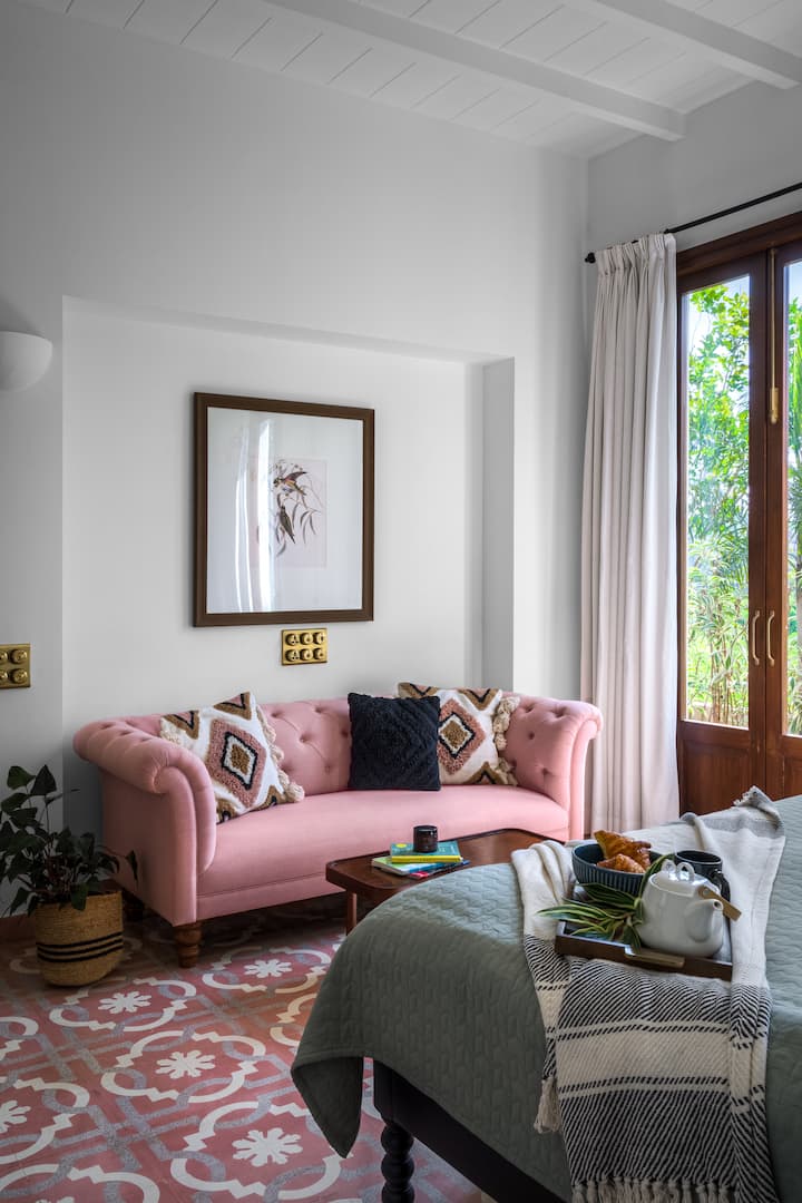 Living room image 3
