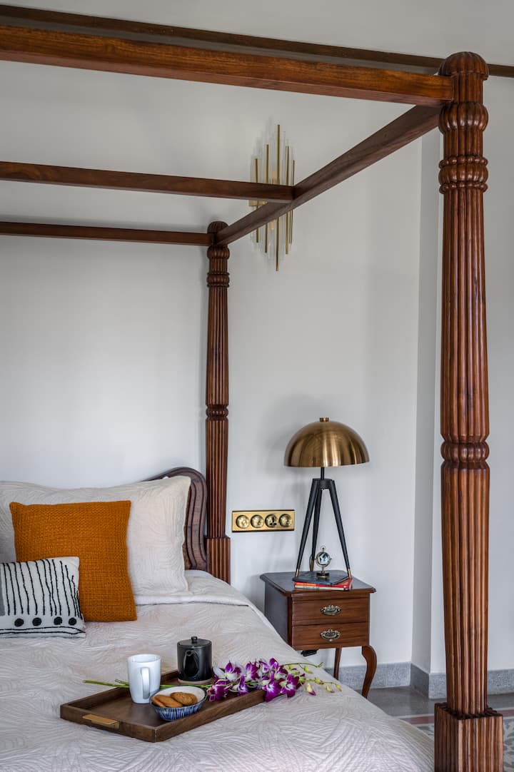 Bedroom 1 image 2