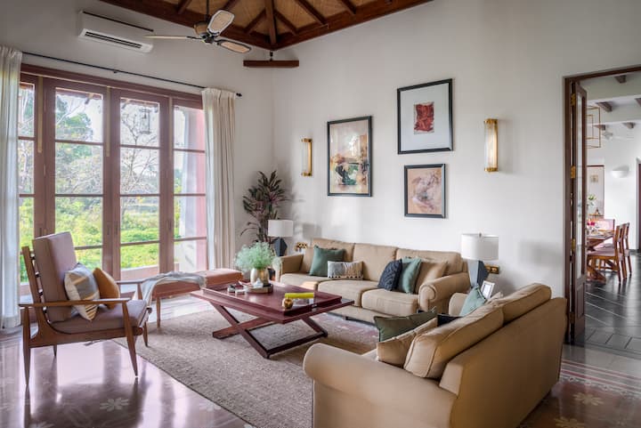 Living room image 1