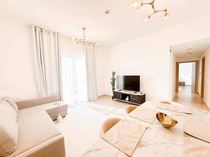 Yas Waters Edge 2br Balcony + Sofa | Sleeps 5-6 - Abu Dhabi Airport (AUH)