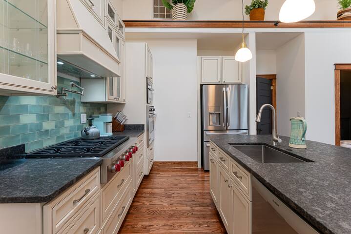 New Gorgeous Home Walk Downtown! gallery image 3