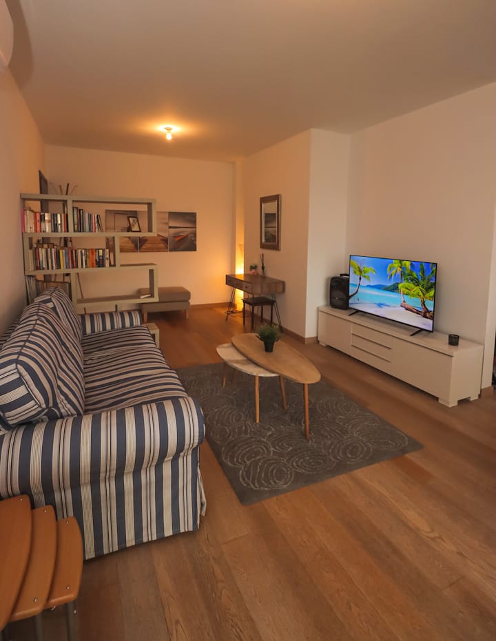 Seaview Harbor 1 Apt-larnaca Center - Larnaca