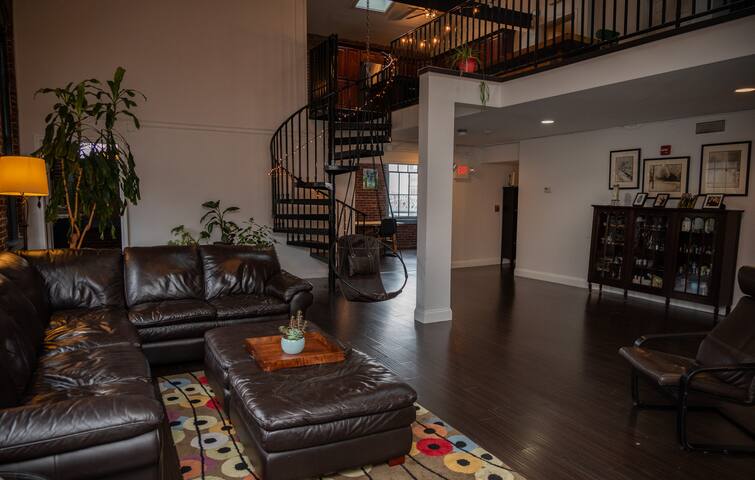 Riverfront Loft • Skyline Views • Walk to It All! gallery image 3