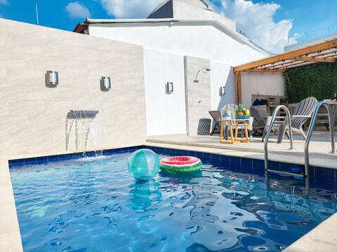 Luxury House : Rooftop | Pool | HotTub |Steam Bath