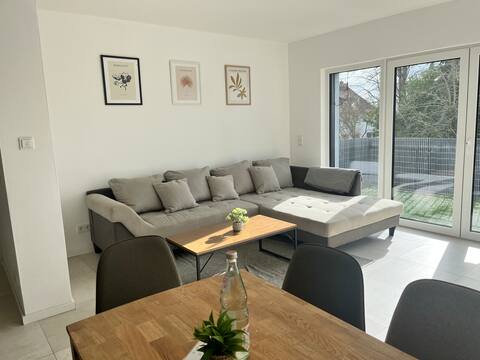 3 rooms/ new building / parking/ balcony/