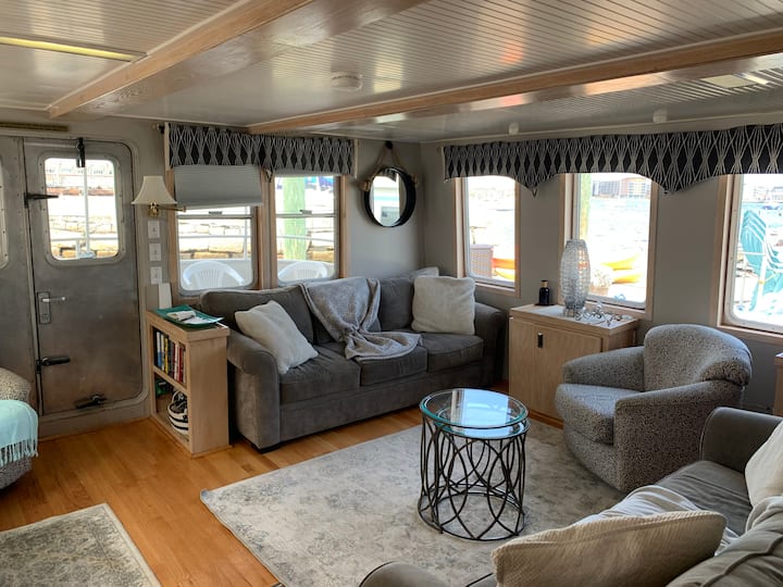 Patriot: Three Story Vessel - Boston, MA