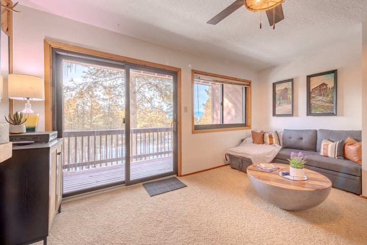 Slope Side Condo - Steps To The Mountain. Sleeps 4 - Angel Fire, NM