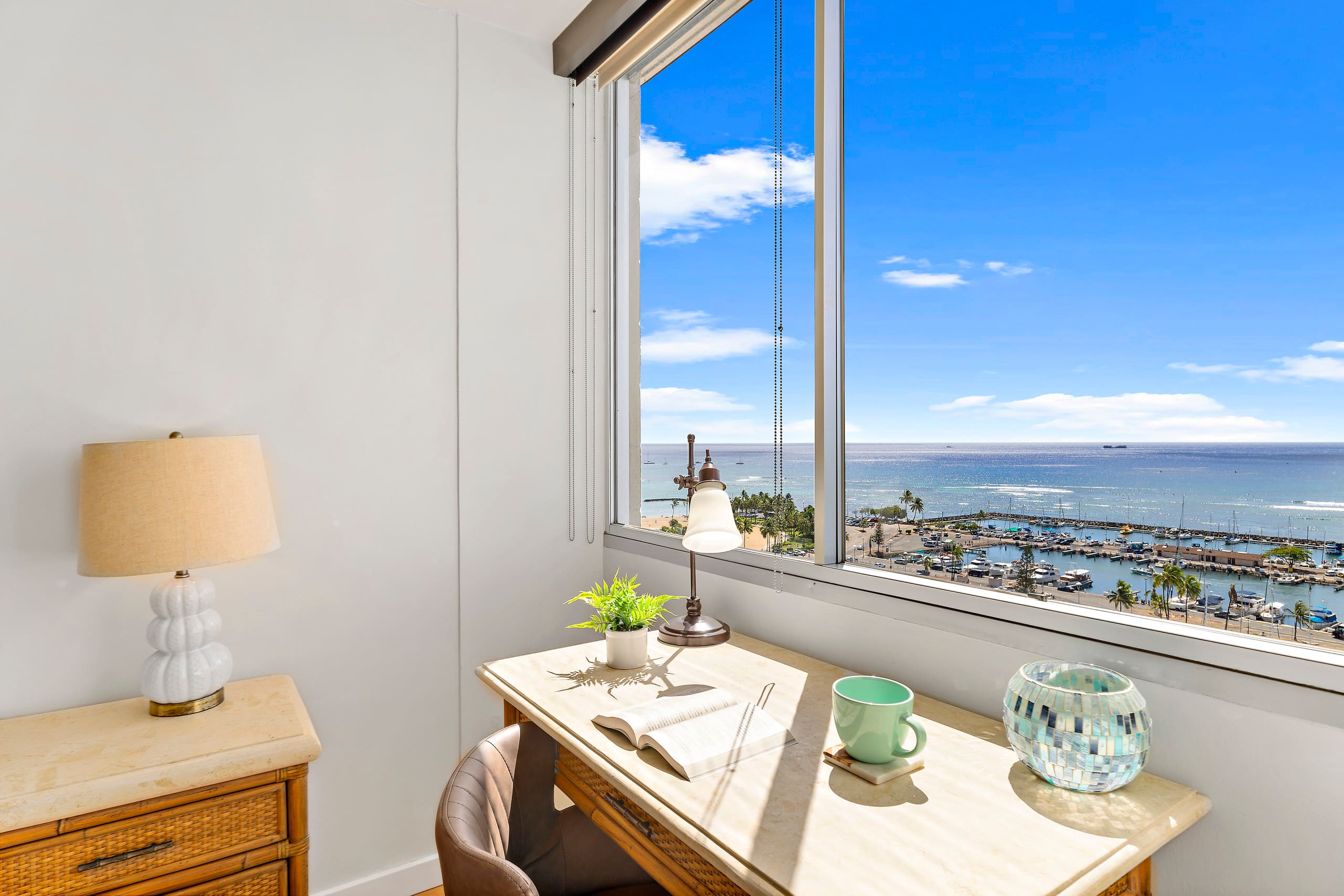 Condo in Honolulu · ★4.76 · 1 bedroom · 2 beds · 1 private bath - Image 22