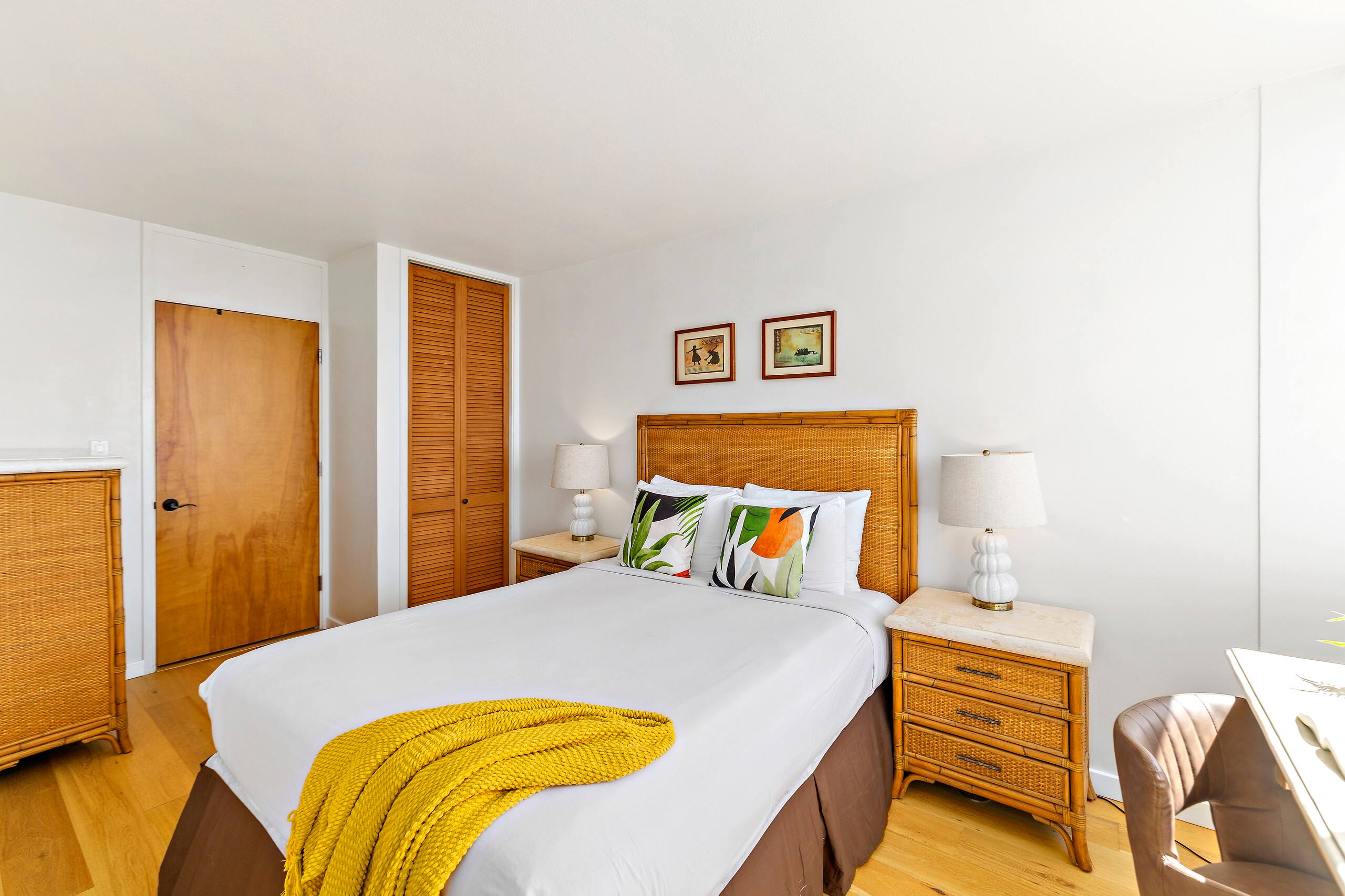 Condo in Honolulu · ★4.76 · 1 bedroom · 2 beds · 1 private bath - Image 20