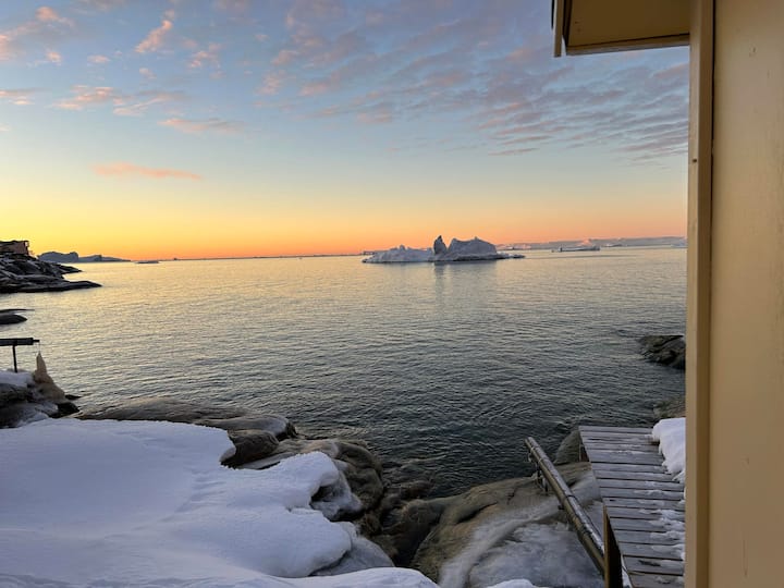 Hus Med Isfjordsudsigt - Greenland